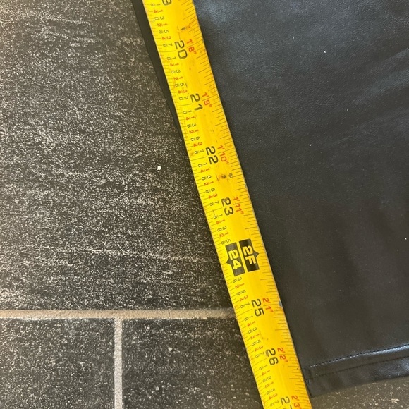 Aritzia Wilfred Free Black Vegan Leather Skinny High Waisted Leggings Small - Picture 15 of 16